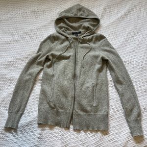Saks fifth avenue 100% cashmere zip up